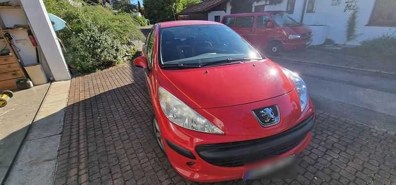 Rot Gebraucht 2008 Peugeot 207 Kleinwagen | 970 € (Superpreis) - Bild 1/4
