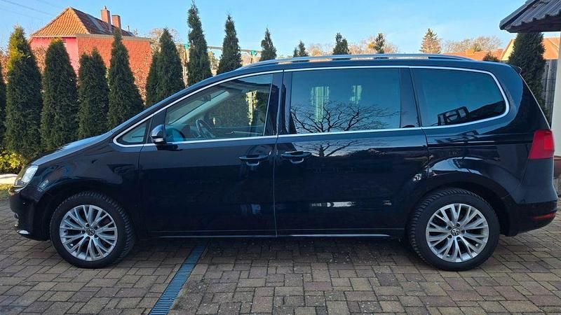 Gebraucht VW Sharan Highline 170 PS (125 kW) 2012 Schwarz Van / Kleinbus