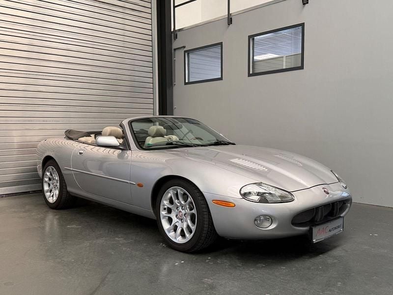 Gebraucht Jaguar XKR 363 PS (266 kW) 2001 Silber Cabrio