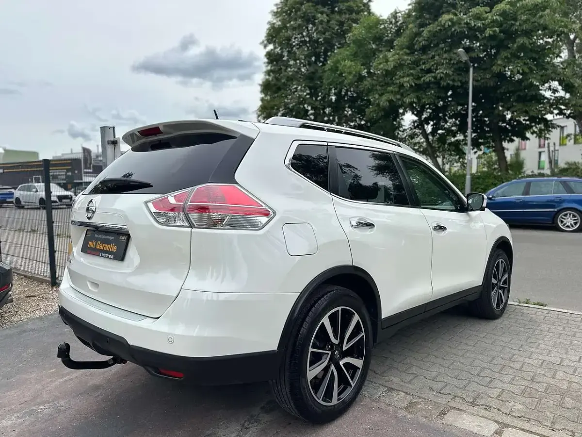Gebraucht Nissan X-Trail Tekna 163 PS (119 kW) 2017 Pearl white SUV