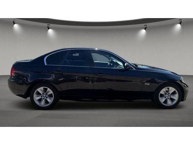 Gebraucht BMW 325 218 PS (160 kW) 2008 Schwarz Limousine