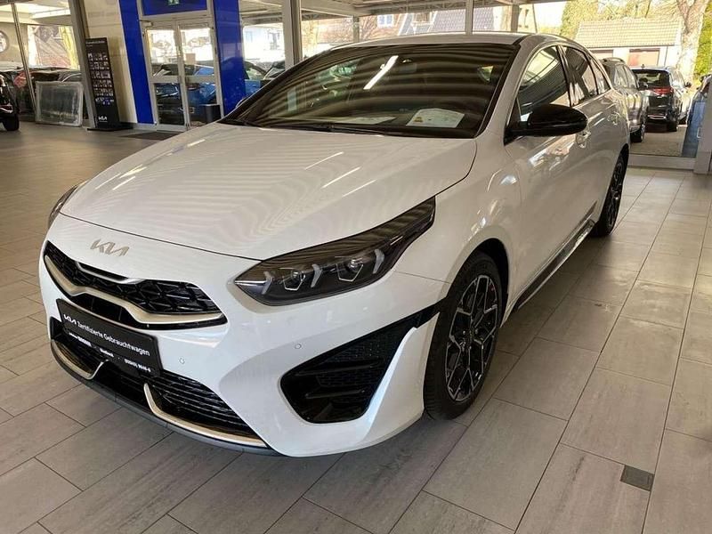 Neu Kia ProCeed GT-Line 140 PS (102 kW) 2025 Weiß Kleinwagen