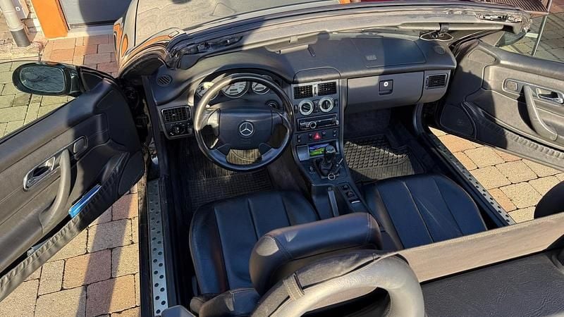 Schwarz Gebraucht 1999 Mercedes SLK230 Cabrio | 3.500 € (Guter Preis) - Bild 1/3