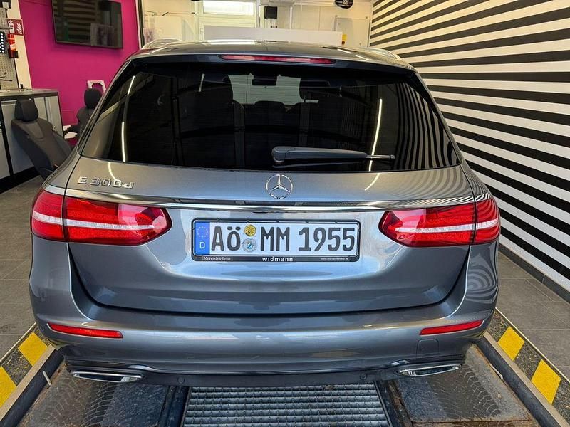 Gebraucht Mercedes E300 245 PS (180 kW) 2020 Silber Limousine