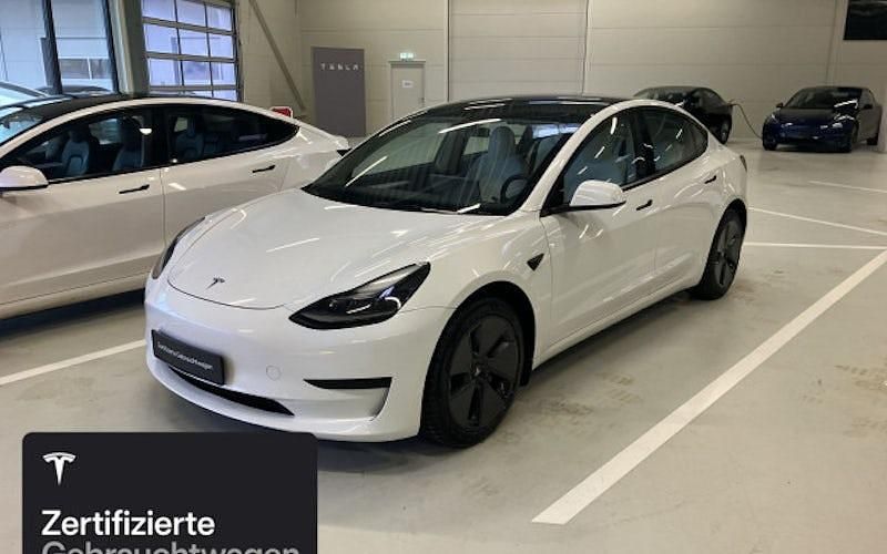 Gebraucht Tesla Model 3 Standard Range 205 kW (279 PS) 2021 Weiß Limousine