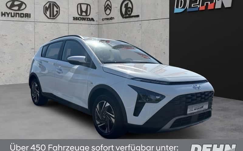 Weiß Gebraucht 2024 Hyundai Bayon Trend SUV | 17.490 € (Superpreis) - Bild 1/4