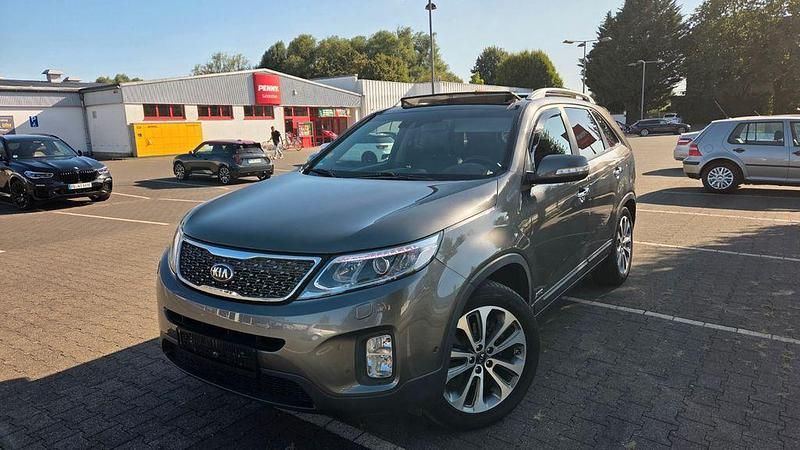 Grau Gebraucht 2014 Kia Sorento Platinum Edition SUV | 12.300 € (Guter Preis) - Bild 1/4