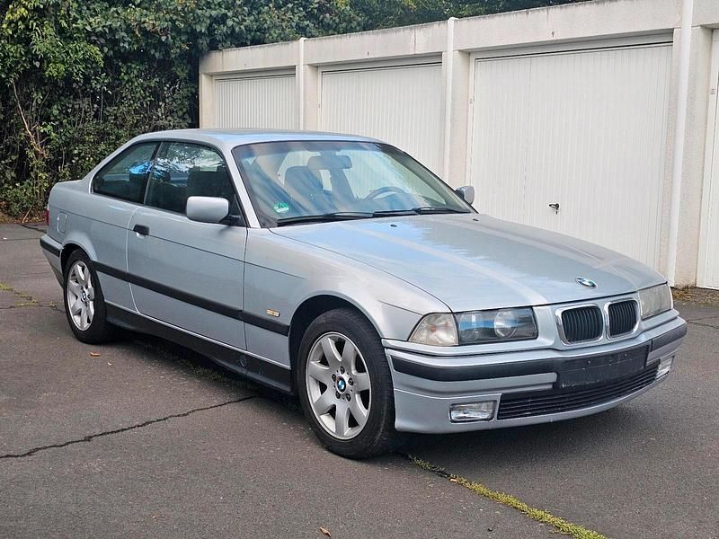 Silber Gebraucht 1997 BMW 328 Coupé | 9.999 € (Fairer Preis) - Bild 1/4