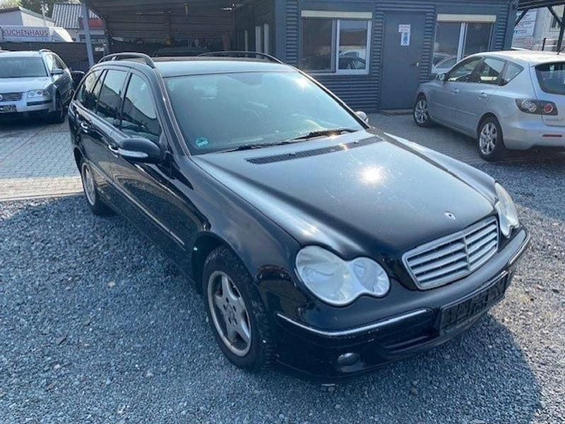 Gebraucht Mercedes C220 150 PS (110 kW) 2006 Obsidianschwarz  metalliclack Kombi