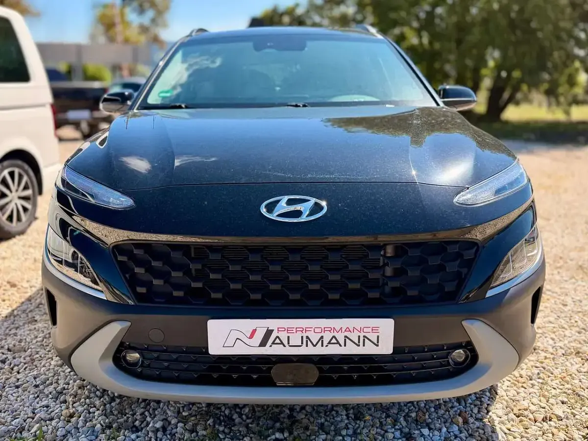 Gebraucht Hyundai Kona 136 PS (100 kW) 2021 Phantom black SUV