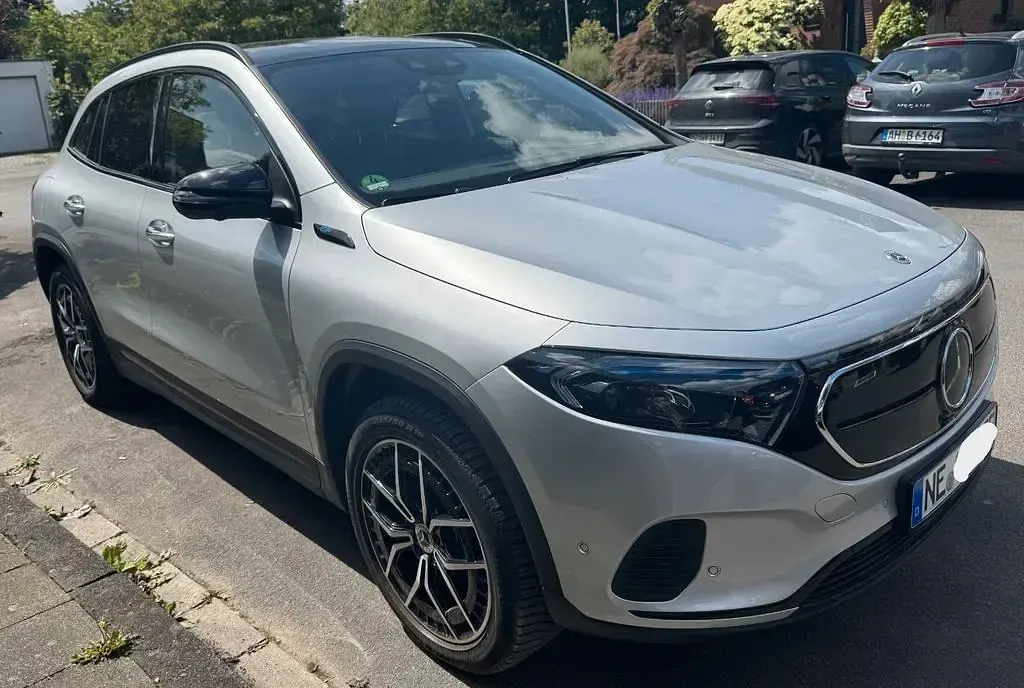Gebraucht Mercedes EQA350 214 kW (292 PS) 2021 Silber SUV