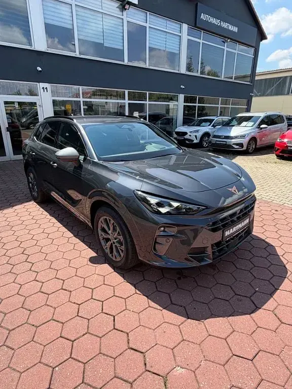 Neu Cupra Terramar 204 PS (150 kW) 2026 Grau SUV