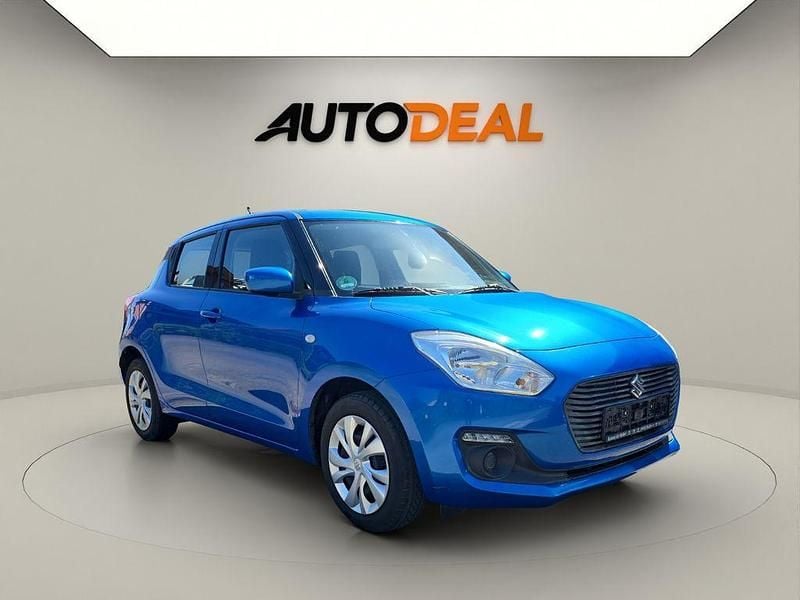 Second-hand Suzuki Swift 90 CP (66 kW) 2017 Albastru Hatchback