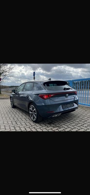 Gebraucht Seat Leon FR 150 PS (110 kW) 2021 Grau Limousine