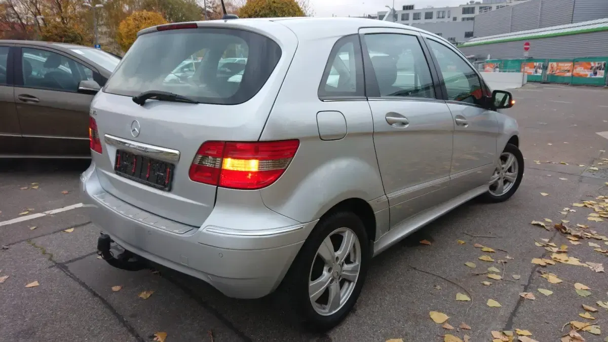 Gebraucht Mercedes B170 116 PS (85 kW) 2008 Silber Van / Kleinbus