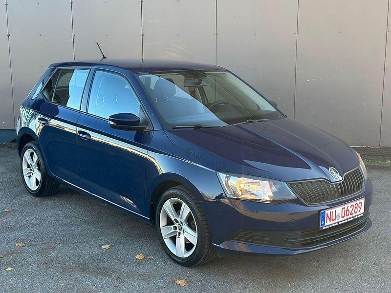 Blau Gebraucht 2016 Skoda Fabia Cool Edition Limousine | 5.500 € (Fairer Preis) - Bild 1/4