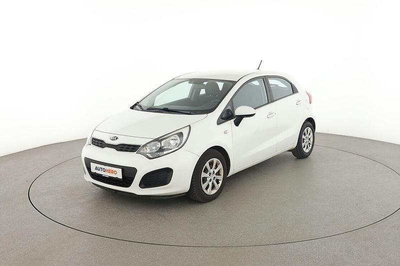 Weiß Gebraucht 2014 Kia Rio Edition 7 Limousine | 7.060 € (Etwas zu teuer) - Bild 1/3