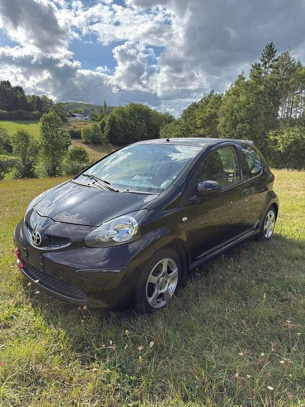 Schwarz Gebraucht 2007 Toyota Aygo Kleinwagen | 1.800 € (Guter Preis) - Bild 1/4