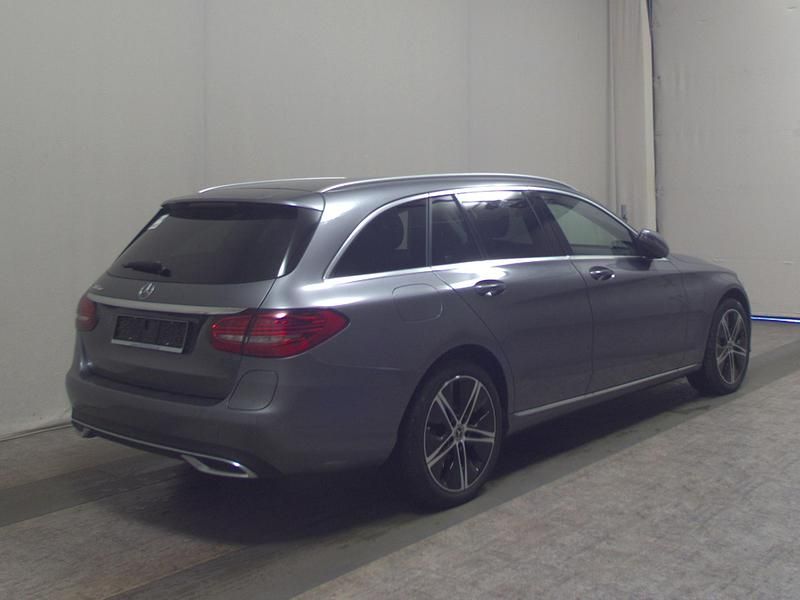 Gebraucht Mercedes C300e Avantgarde 306 PS (225 kW) 2020 Grau Limousine