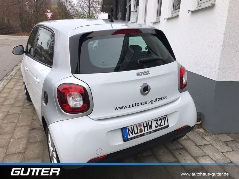 Gebraucht Smart ForFour Passion 71 PS (52 kW) 2015 Weiß Kleinwagen