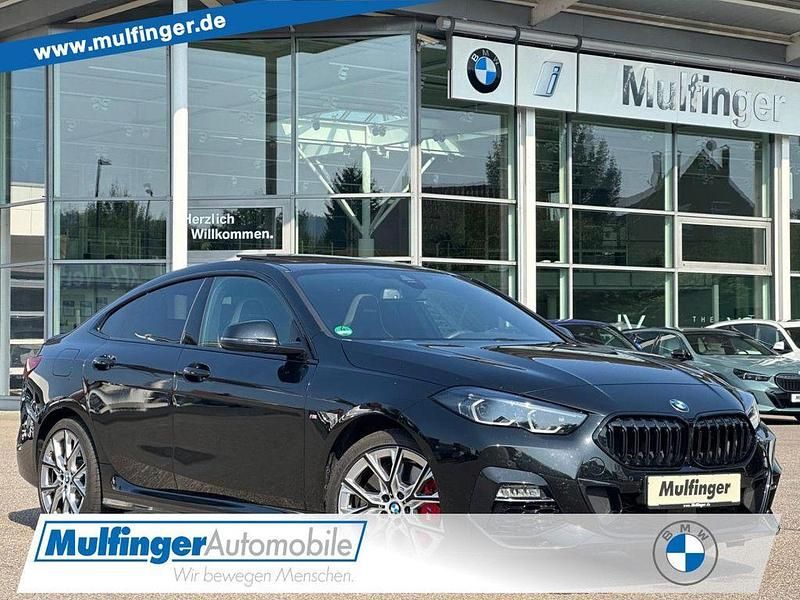 Black sapphire (metallic) Gebraucht 2024 BMW 220 Sport Line Coupé | 38.800 € (Teuer) - Bild 1/4