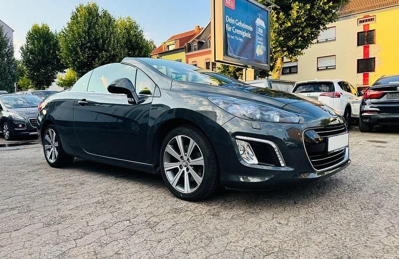 Grau Gebraucht 2013 Peugeot 308 CC Active Cabrio | 9.400 € (Fairer Preis) - Bild 1/4