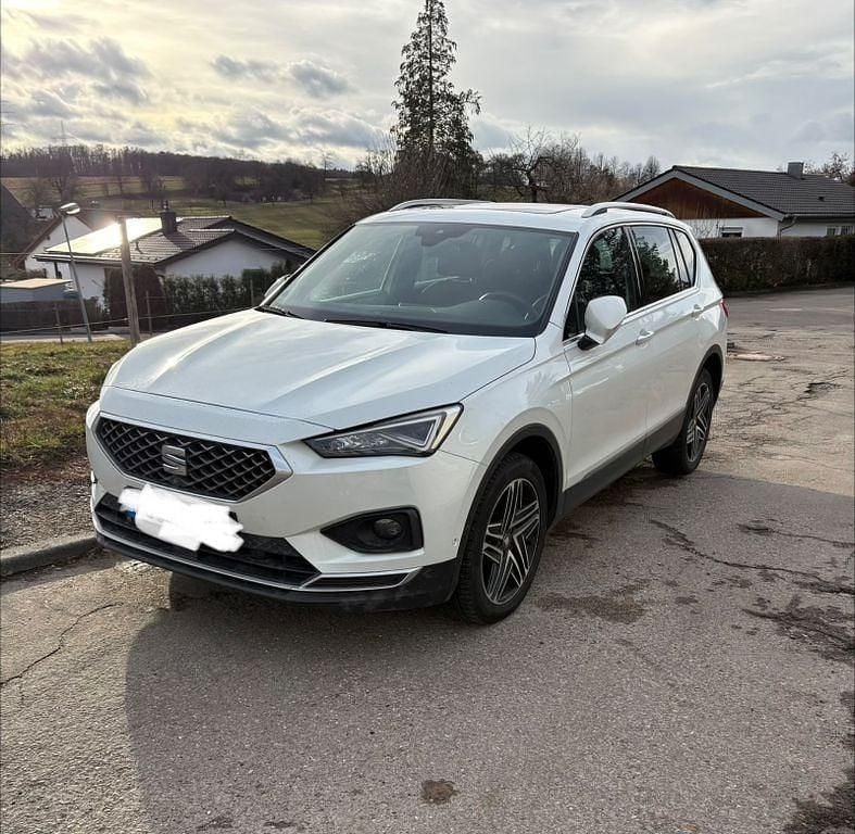 Weiß Gebraucht 2019 Seat Tarraco 4Drive SUV | 22.999 € (Superpreis) - Bild 1/4