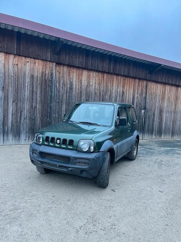 Grün Gebraucht 2009 Suzuki Jimny SUV | 4.900 € (Guter Preis) - Bild 1/4