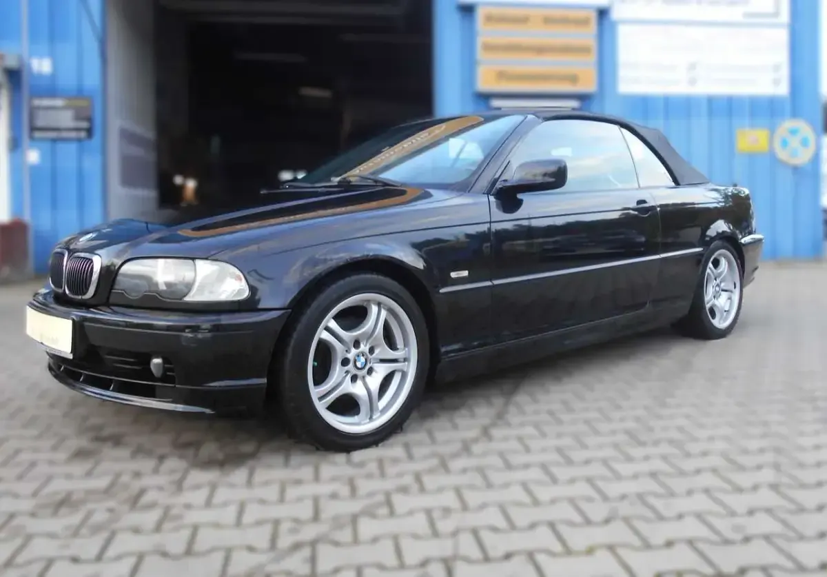 Second-hand BMW 325 192 CP (141 kW) 2002 Negru Cabrio