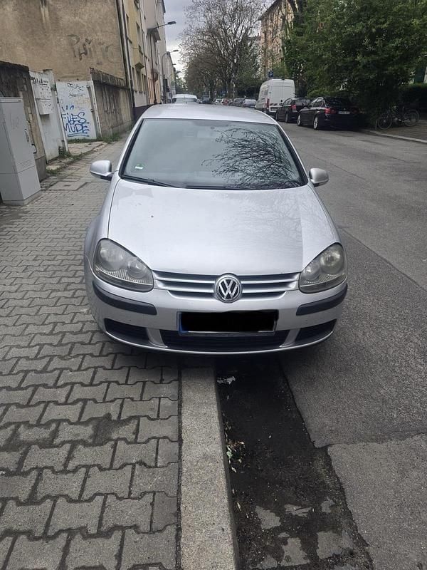 Gebraucht 2004 VW Golf V Kleinwagen | 1.400 € (Guter Preis) - Bild 1/4