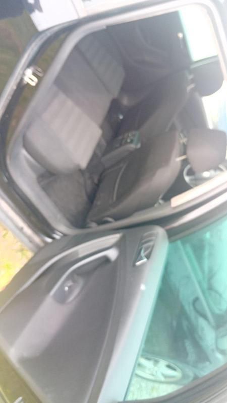 Second-hand VW Passat 140 CP (102 kW) 2006 Negru Break