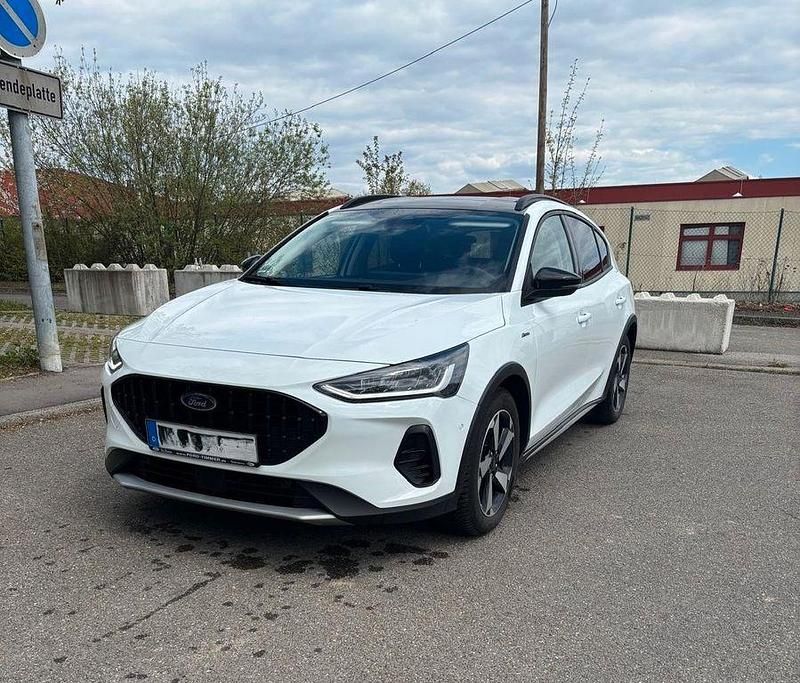 Gebraucht Ford Focus Active 155 PS (114 kW) 2024 Weiß Limousine