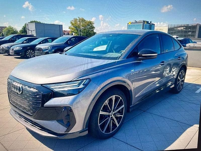Taifungrau Gebraucht 2022 Audi Q4 Sportback e-tron S-Line SUV | 29.890 € (Fairer Preis) - Bild 1/4