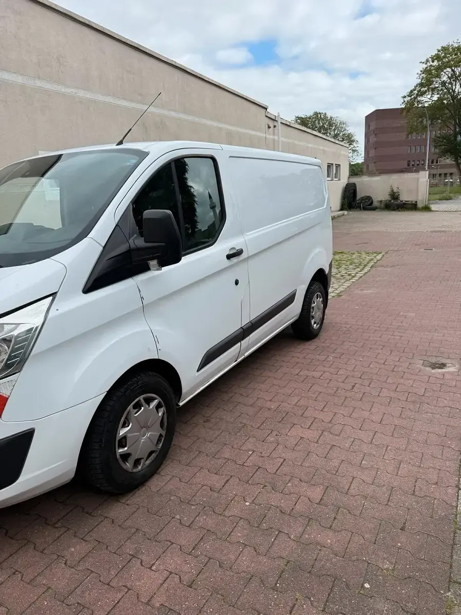 Gebraucht Ford Transit Custom 131 PS (96 kW) 2017 Weiß Kombi