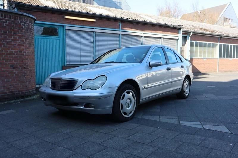 Gebraucht Mercedes C240 169 PS (124 kW) 2001 Grau Limousine