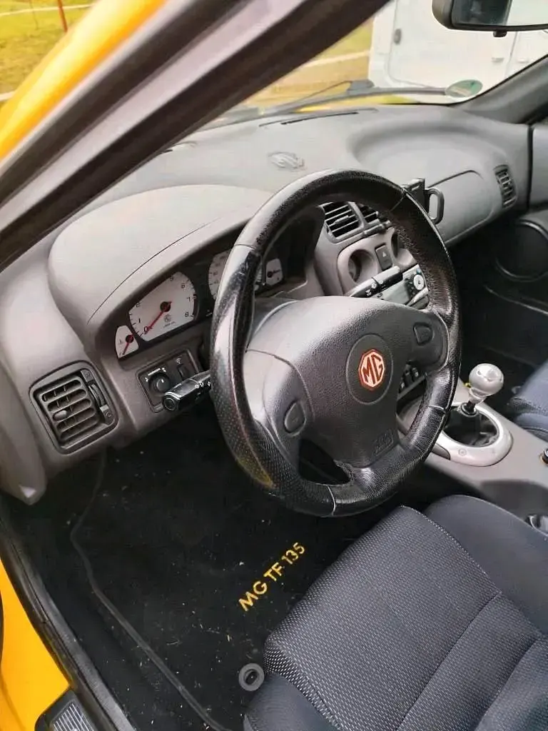 Używany MG TF 135 KM (99 kW) 2003 Żółty Kabriolet