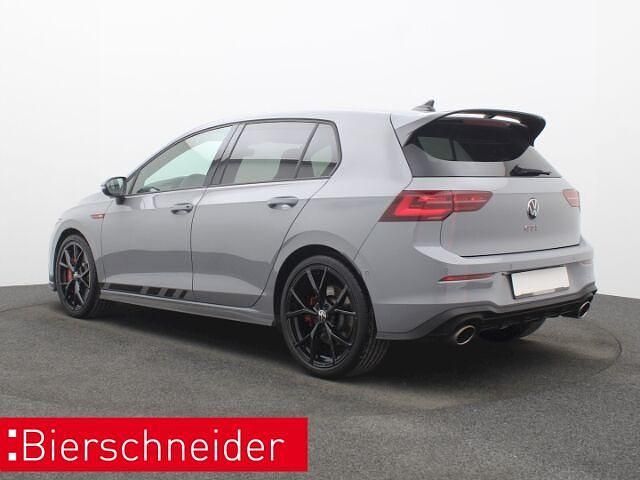 Gebraucht VW Golf VIII Pro 300 PS (220 kW) 2024 Grau Limousine