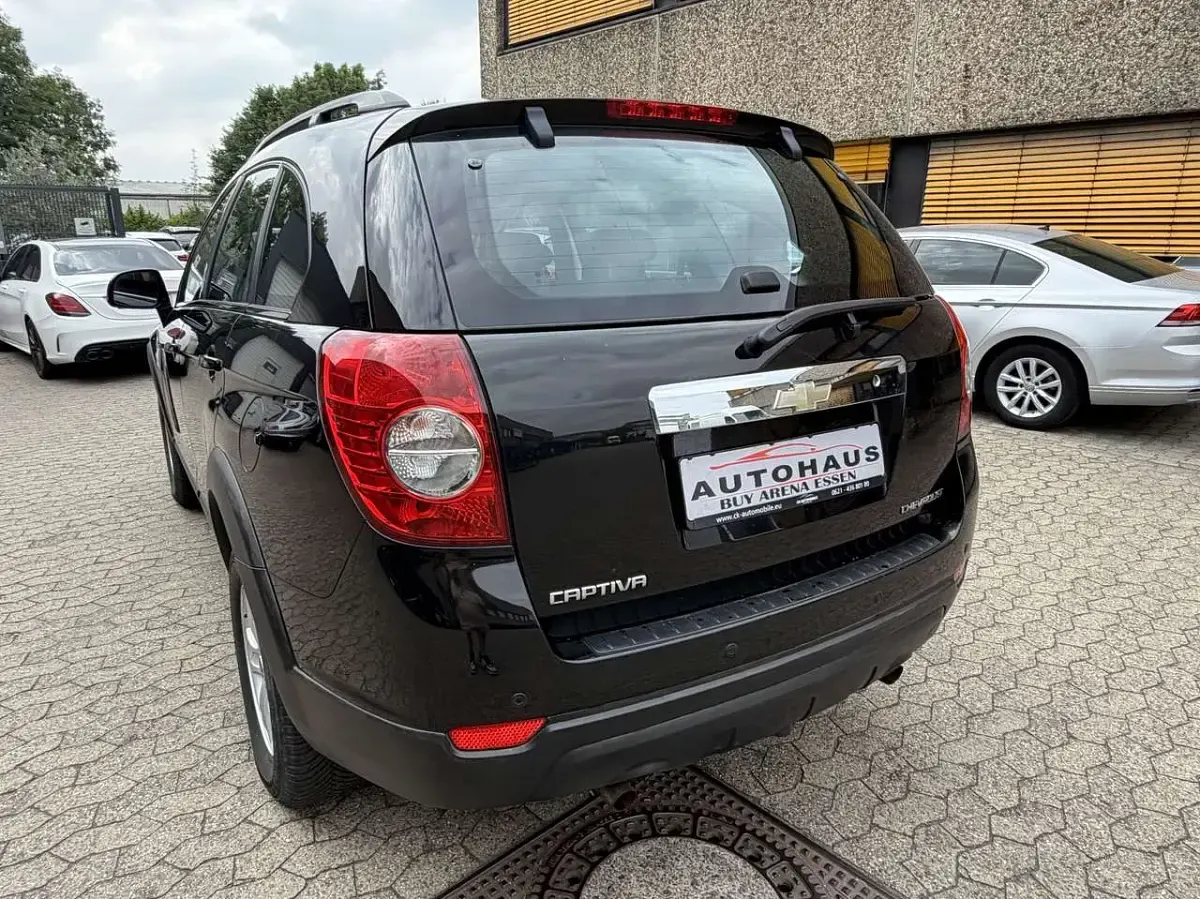 Gebraucht Chevrolet Captiva LS 136 PS (100 kW) 2008 Granada black (mica) SUV