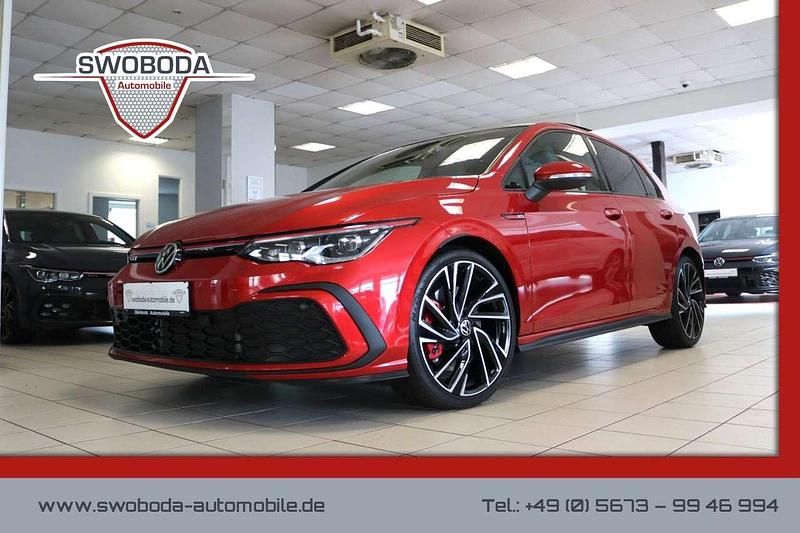 Rot Gebraucht 2021 VW Golf VIII GTI Limousine | 28.950 € (Etwas zu teuer) - Bild 1/2