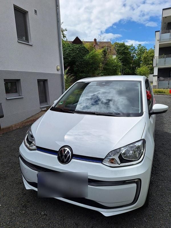 Weiß Gebraucht 2024 VW e-up! Edition Kleinwagen | 19.499 € (Superpreis) - Bild 1/3