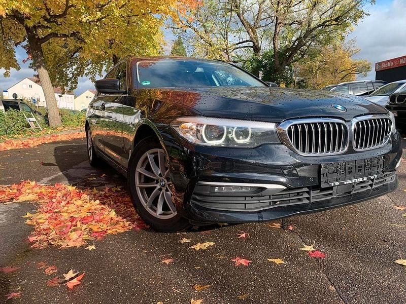 Schwarz Gebraucht 2018 BMW 520 Sport Line Kombi | 16.200 € (Fairer Preis) - Bild 1/4