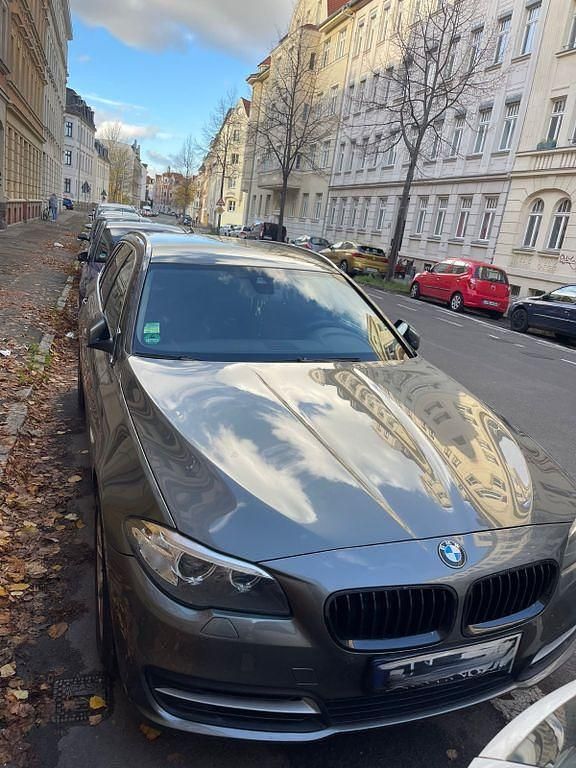 Grau Gebraucht 2014 BMW 520 Kombi | 13.500 € (Etwas zu teuer) - Bild 1/4