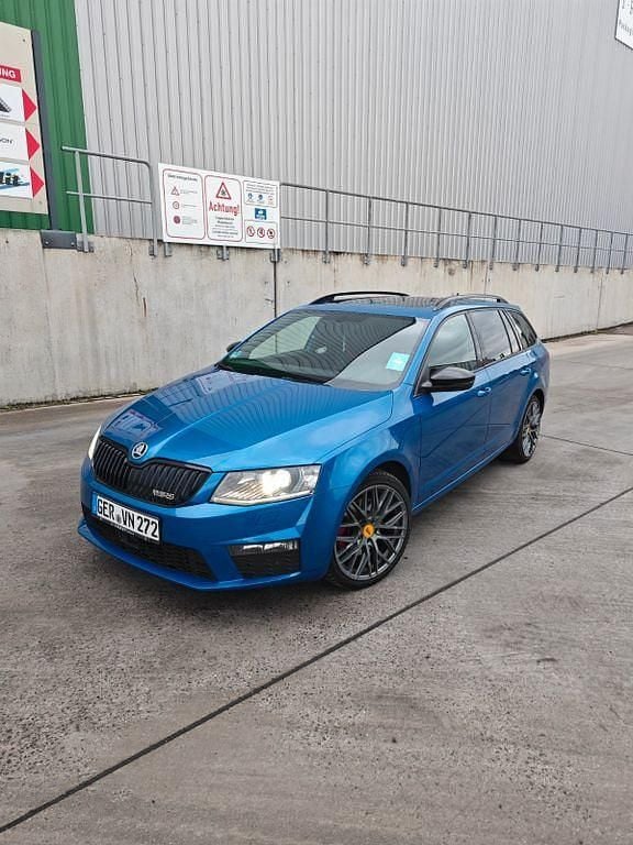 Usado Skoda Octavia RS 184 HP (135 kW) 2016 Azul Citadino