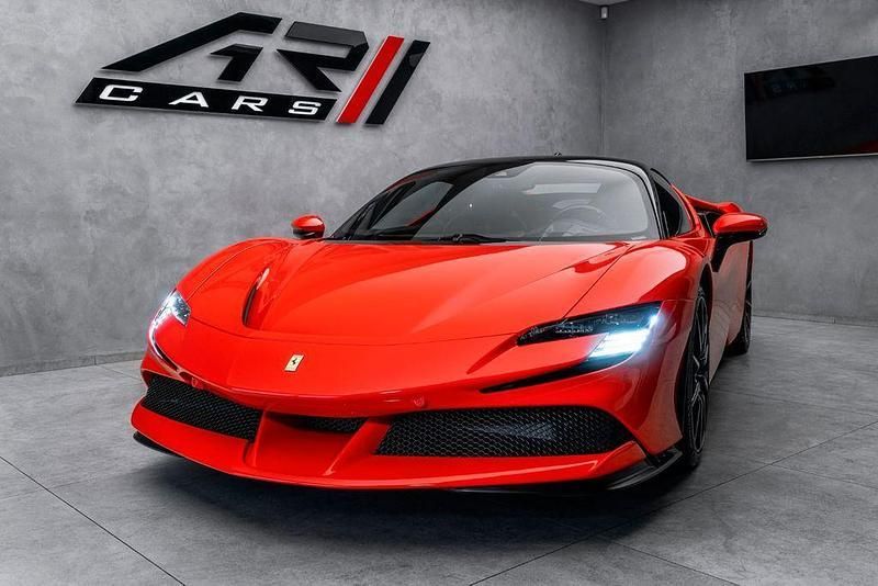Gebraucht Ferrari SF90 2022 Rot Cabrio