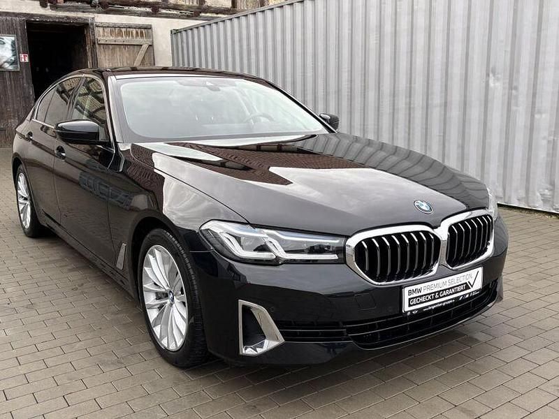 Gebraucht BMW 540 Efficient Dynamics 340 PS (250 kW) 2022 Schwarz Limousine