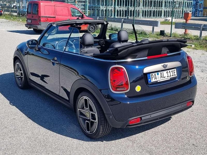 Gebraucht Mini Cooper 135 kW (184 PS) 2023 Schwarz Kleinwagen