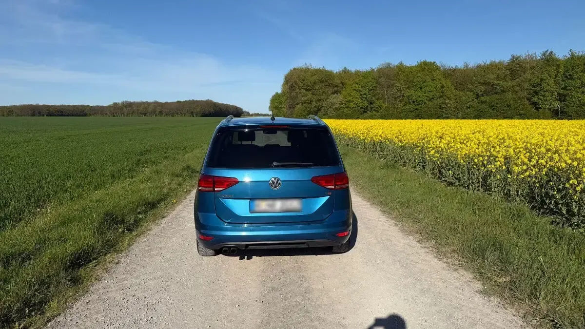 Gebraucht VW Touran Sound 150 PS (110 kW) 2017 Blau Van / Kleinbus