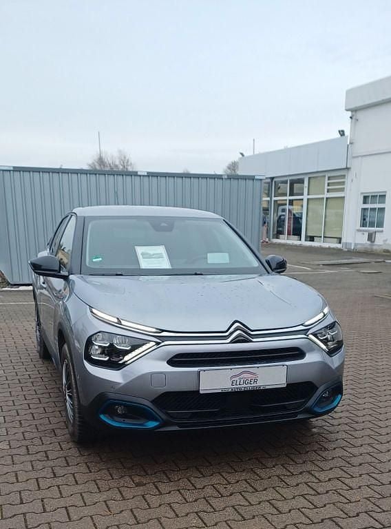 Grau Gebraucht 2021 Citroën e-C4 Shine Limousine | 18.600 € (Fairer Preis) - Bild 1/2
