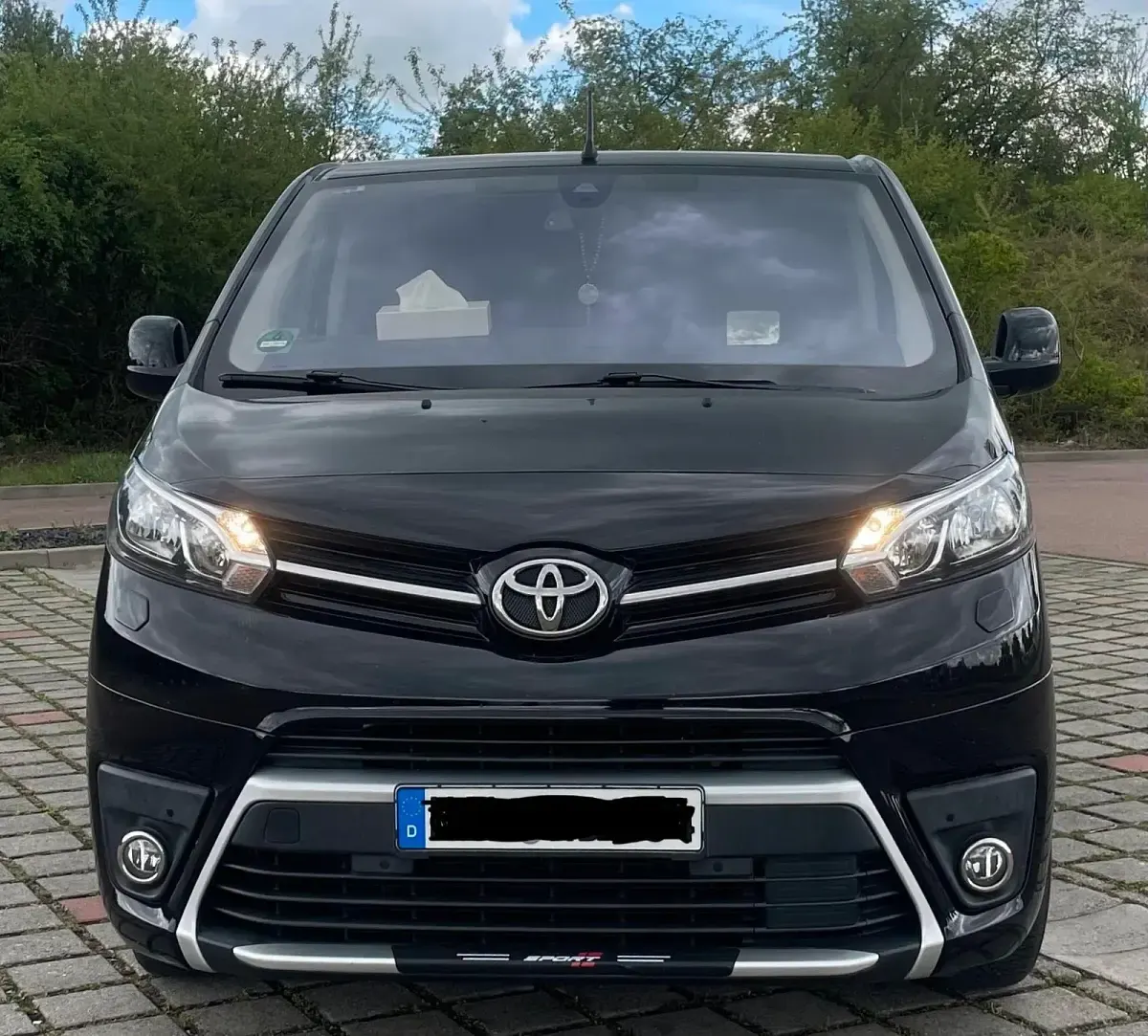 Gebraucht Toyota Verso 150 PS (110 kW) 2018 Schwarz Van / Kleinbus