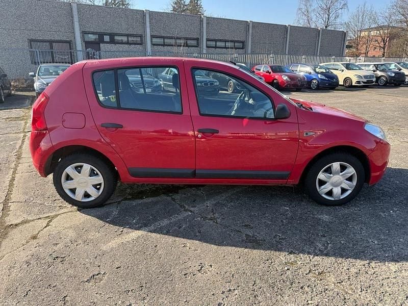Gebraucht Dacia Sandero Ambiance 75 PS (55 kW) 2009 Rot Limousine